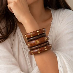 Ensemble de bracelets en bois incrustés de points métalliques tribaux, bijoux ethniques rustiques faits à la main pour la mode bohème, la Saint-Valentin, Noël, vente en gros - Product Image 6
