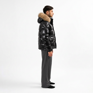 Chaqueta de plumón para hombre con capucha, transpirable, de forro polar, negra, rellena de plumón, abrigo informal de invierno, holgada, de color liso, con cremallera frontal y ribete de piel. - Product Image 2