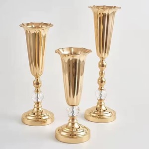 Juego de Floreros de Latón Dorado Hechos a Mano, Ecológicos, con Detalles de Cristal, Estilo Glamuroso, Decoración de Boda de Alta Calidad - Product Image 1