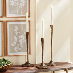 Ensemble de 3 chandeliers vintage en métal doré, grands supports de bougies coniques pour centre de table et événements - Product Image 6