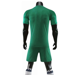 Camiseta de Fútbol Hecha de Tela de Poliéster de Alta Calidad, MOQ Bajo, Ropa Deportiva Personalizada, Uniformes de Fútbol con Logotipo Personalizado para Hombre - Product Image 2