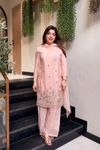 Conjunto de Kurti y Pantalón para Mujer, Bordado, Tela Romana, Secado Rápido, Largo hasta la Rodilla, Corte Regular, Color Rosa Brillante, Estilo Étnico Tradicional para Fiesta - Product Image 4