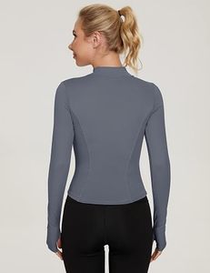 Camiseta de Yoga Gris para Mujer, Manga Larga con Media Cremallera, Transpirable, de Poliéster, Color Sólido, Ropa Deportiva, Corte Regular, para Todas las Temporadas - Product Image 5
