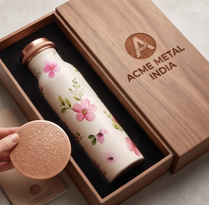 Elegante botella de cobre con estampado floral y diseño llamativo, perfecta para la hidratación diaria, viajes, oficina, gimnasio, hogar y yoga. - Product Image 4