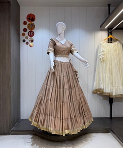 Jupe Lehenga traditionnelle indienne en coton pour femmes, bordure dorée, robe ethnique pour les festivals et les mariages - Product Image 6