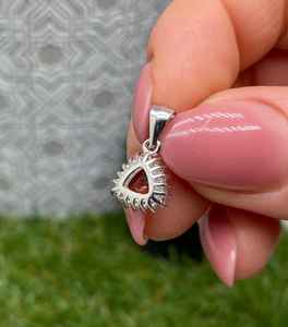 Colgante de Granate Natural de Mozambique, Plata de Ley 925, Hecho a Mano, Vintage, Certificado por IGI, Joyería Fina, Regalo para Mujer - Product Image 2