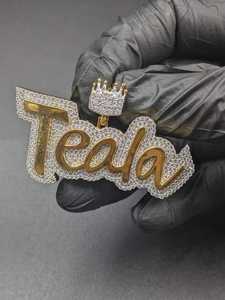 Colgante con Nombre Teala, Plata 925, Chapado en Oro de 18K, Letra con Moissanita y Corona, Estilo Hip Hop, Joyería Temática, Regalo - Product Image 4