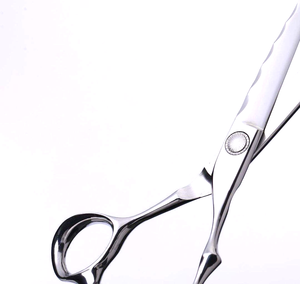 Tijeras de Peluquería Japonesas de Acero Inoxidable para Diestros, con Puntas Afiladas y Acabado Espejo - Product Image 3