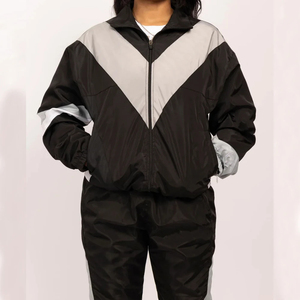 Wholesale Custom <b>Women</b> <b>Windbreaker</b> Short Set Regular Fit Breathable Polyester Hooded Plus Size Tracksuit Eco-Friendly 2 1 Design - Product Image 6