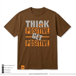 Camiseta de Manga Corta para Hombre, Diseño Estampado, Cuello Redondo, Corte Regular, Algodón Marrón, Estilo Casual, con la Frase "Think Positive Get Positive", Gran Venta - Product Image 3