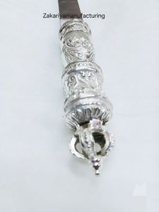 Couteau à beurre artisanal en acier inoxydable de 25 cm, manche décoratif en laiton finition argentée, compatible lave-vaisselle, style traditionnel - Product Image 4