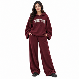 Conjunto de Sudadera con Capucha Oversize para Mujer con Logotipo Personalizado y Pantalón de Pierna Ancha, Sudadera con Capucha de Hombro Caído de Forro Polar Grueso con Letras Personalizadas - Product Image 1
