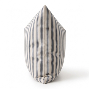 Almohada Cervical Rectangular Blanca Sólida con Relleno de Fibra 100% Poliéster y Funda 100% Algodón, con Borde Azul Marino, Transpirable y Minimalista - Product Image 6