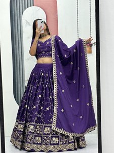 Ensemble Lehenga brodé violet style Banarasi avec chemisier et dupatta, tenue de mariage indienne - Product Image 1