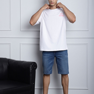 เสื้อยืดโอเวอร์ไซส์ผ้าฝ้าย 220 กรัม คุณภาพสูง เป็นมิตรกับสิ่งแวดล้อม สำหรับผู้ชาย สวมใส่สบาย ทันสมัย พร้อมบริการสกรีนโลโก้ด้านหน้าแบบพัฟพิมพ์ตามสั่ง - Product Image 5