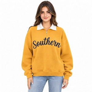 เสื้อสเวตเชิ้ตผ้าฟลีซสีเหลืองแบบซิป ¼ ตัวสำหรับผู้หญิงภาคใต้ คอปกพับ แขนยาวปกติ สวมใส่สบายๆ ในฤดูใบไม้ร่วง มีโลโก้ด้านหน้า บุซับใน - Product Image 1