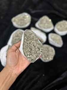 Pierre naturelle de haute qualité, pyrite du pérou, grand amas de guérison en pierre naturelle utilisée pour le reiki, la méditation et la décoration intérieure - Product Image 2