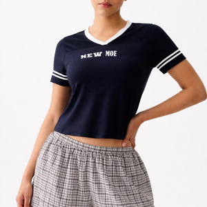 Jersey Corto de Fútbol Americano para Mujer, Cuello en V, Poliéster, Impresión Personalizada, Top Deportivo para Entrenamiento, Fabricación al por Mayor OEM - Product Image 6