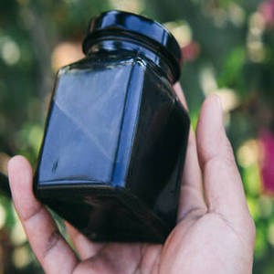 Résine de Shilajit Indien Toutes Saisons en Poudre Végétale Qualité Alimentaire Contenant en Verre Grossistes Explorant des Concepts d'Emballage Attrayants - Product Image 6