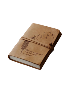 Carnet en cuir fait main avec motif plume, carnet d'écriture vintage, journal de voyage rustique, carnet de croquis, cadeau pour écrivains et voyageurs - Product Image 1