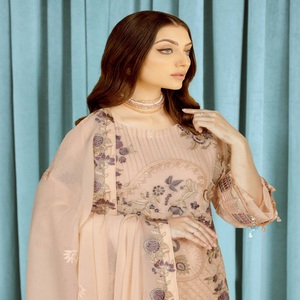 Vestidos de Panjabi paquistaníes bordados de gasa para mujer en trajes de tres piezas de gasa Diseñadores paquistaníes por Ramsha Vol 2017 - Product Image 3