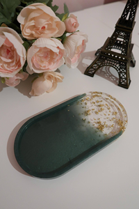 Plateau de service et décoratif en résine époxy rose fait main avec poignées dorées, style artisanal personnalisé, plateaux de rangement - Product Image 4