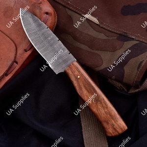 มีดเหล็กดามัสกัสแบบดรอปพอยท์ ใบมีดคงที่ สำหรับล่าสัตว์ ตั้งแคมป์ เอาตัวรอด คมกริบ 58 HRC ด้ามไม้ตามหลักสรีรศาสตร์ รับผลิตแบบ OEM/ODM - Product Image 4