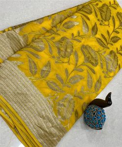 <b>Orange</b> Floral Silk <b>Saree</b> With Golden Border Traditional Indian Wedding Wear For Women Floor Length Regular Fit All Seasons - Product Image 4