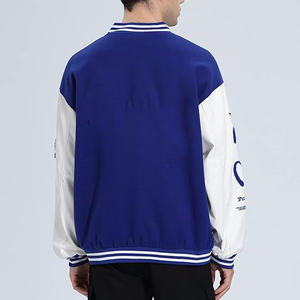 Chaqueta Varsity Morada para Hombre de Calidad Premium 2026, Cuerpo de Lana, Mangas de Cuero, Bloques de Color, Cuello Alto, Abrigo de Invierno OEM ODM - Product Image 4