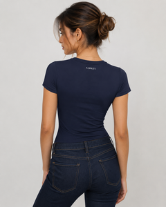 T-shirt en maille côtelée unie à col ras du cou et manches courtes pour femme, coupe régulière, en polaire marron, collection FAWKES Sports – Vente en gros - Product Image 2