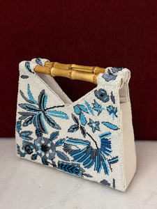 Fabricante de Bolsos de Mano con Cuentas Azules, Motivo Botánico, Bolsos de Resort, Venta al por Mayor, OEM, Bolsos Artesanales, Exportación, Marca Privada, Suministro a Granel - Product Image 2