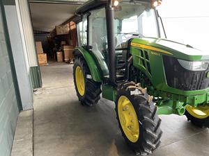 Nouveau tracteur John Deere 5060E, 60 CV, équipement agricole, moteur diesel 4x4, machines agricoles robustes, vente en gros - Product Image 6