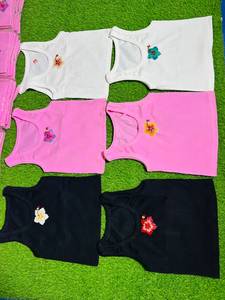 เสื้อกล้ามผ้าฝ้ายริบเนื้อนุ่มราคาประหยัด พร้อมลายปักสวยงาม สำหรับเด็กผู้หญิง สวมใส่สบายๆ ซ้อนเลเยอร์ และแฟชั่นฤดูร้อน - Product Image 1