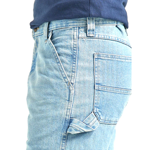 Short en jean droit bleu clair, best-seller pour homme, lavable en machine, facile à porter. - Product Image 3