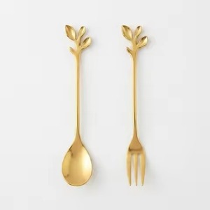 Ensemble de service à salade en métal avec manche en bambou, finition miroir, réutilisable, pour le camping, design minimaliste - Product Image 2