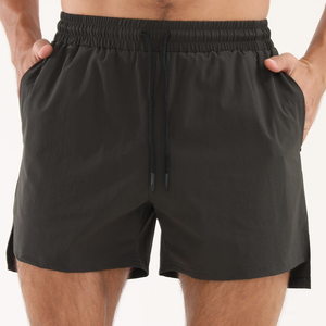 Shorts de sport pour hommes avec logo frontal, séchage rapide, respirants, élastiques, pour entraînement, basketball, fitness, course à pied, avec poche arrière à la taille - Product Image 4