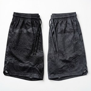 Shorts en maille Cyber Panel |   Shorts de sport imprimés en grille mécanique gris tech et anthracite pour le streetwear - Product Image 4
