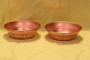 Bol de service en cuivre personnalisé au design martelé avec une forme unique, parfait pour la cuisine et les repas au restaurant - Product Image 6