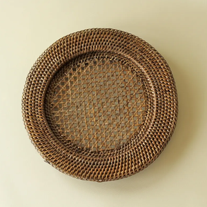 Placa de cargador de ratán tejido redondo, mantel individual hecho a mano respetuoso con el medio ambiente para mesa de boda o catering de eventos - Product Image 5
