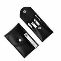 Kit de manucure 4 en 1 en acier inoxydable avec étui en cuir noir, style classique portable pour adultes