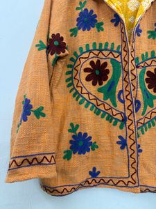 Chaqueta Suzani de Algodón TNT Bordada con Flores Bohemias Naranjas, Cuello Mandarín, Hecha a Mano, Estilo Étnico, para Invierno, Resistente al Viento - Product Image 5