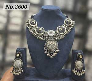 Collier classique en plaqué oxydé, premier choix des femmes, ensembles de bijoux de mode haut de gamme d'Inde, provenant de grossistes en bijoux artificiels - Product Image 4