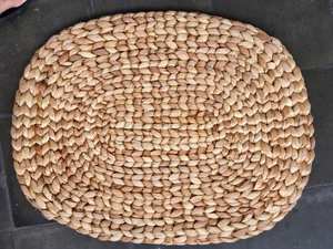 Tapis faits main en jacinthe d'eau, écologiques, style bohème, forme ronde, avec support en fibres naturelles, vente en gros - Product Image 4