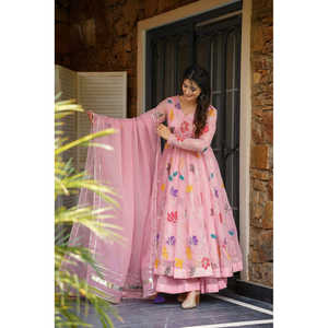 Conjuntos de diseñador para mujer Vestido de fiesta elegante con hermoso Pent y Dupatta - Product Image 1