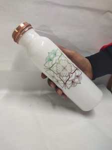 Botella de Agua de Cobre Puro con Mandala de Geometría Sagrada, Recubrimiento Blanco, Antiderrames, Reutilizable, Minimalista para Viajes - Product Image 1