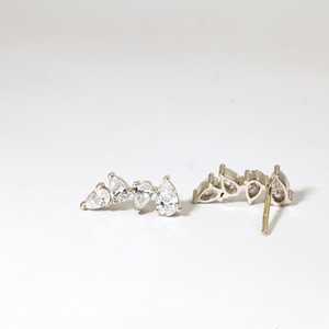 Boucles d'oreilles pour femmes en or massif 10K 14K 18K, serties de diamants de laboratoire taille poire 0,41 carat, pureté E, clarté VVS, fabrication artisanale. - Product Image 5