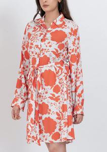 Robe midi décontractée pour femme la plus vendue, avec col et boutons, légère et confortable, idéale pour le bureau, disponible à la vente - Product Image 4