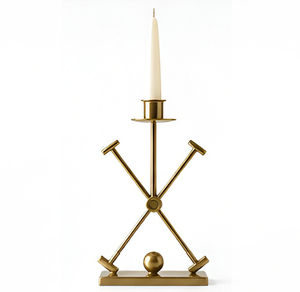 Porte-bougie décoratif équestre avec une élégante finition dorée inspirée du design classique d'une étrier de cheval, avec un support de bougie haut. - Product Image 6