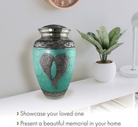 Jarrón de Cerámica Oriental Tradicional con Figuras Pintadas a Mano, Forma Hexagonal Decorativa, Acabado Esmaltado