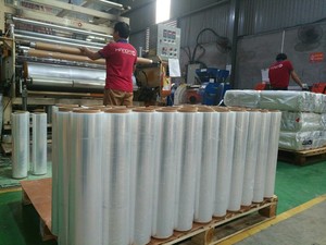 Film plastique haute qualité pour l'industrie de l'emballage LLDPE PE Film manuel pour machine - Product Image 6